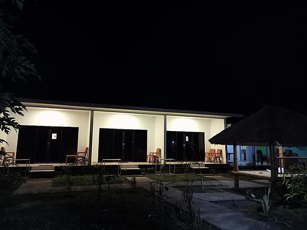 Simpang Hostel Kuta  Bagian luar foto